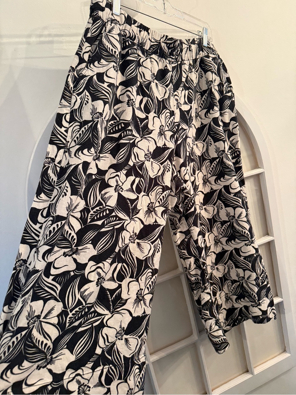GAP Black and White Floral Wide Leg Pants Size Large Petite Preppy Summer Linen